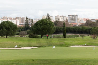 Apartamento T5 para Arrendamento em Lumiar