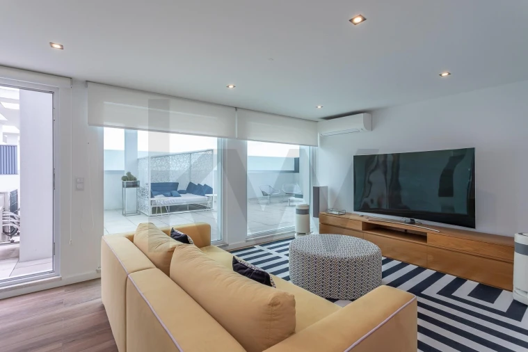 Apartamento T5 para Arrendamento em Lumiar Foto 23