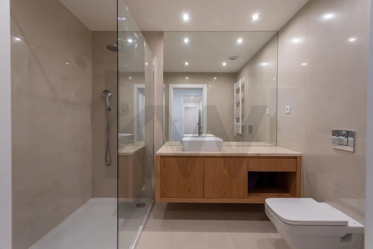 Apartamento T5 para Arrendamento em Lumiar Foto 13