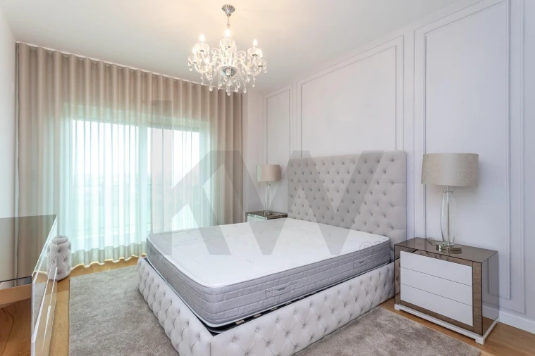 Apartamento T5 para Arrendamento em Lumiar Foto 12