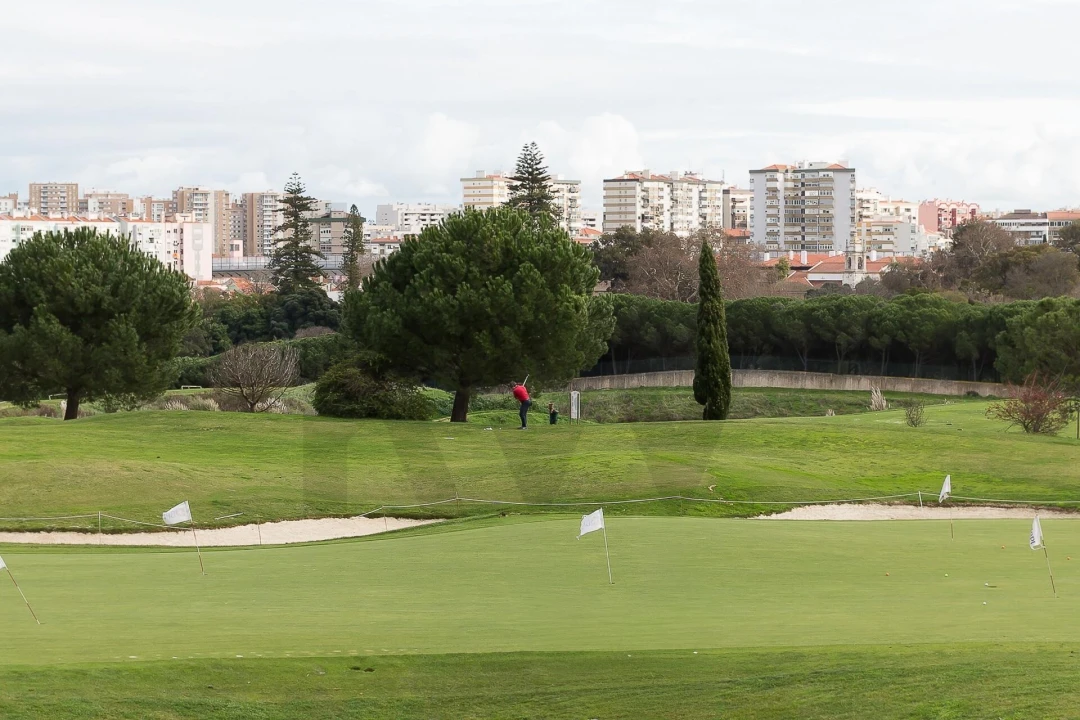 Apartamento T5 para Arrendamento em Lumiar Foto 32