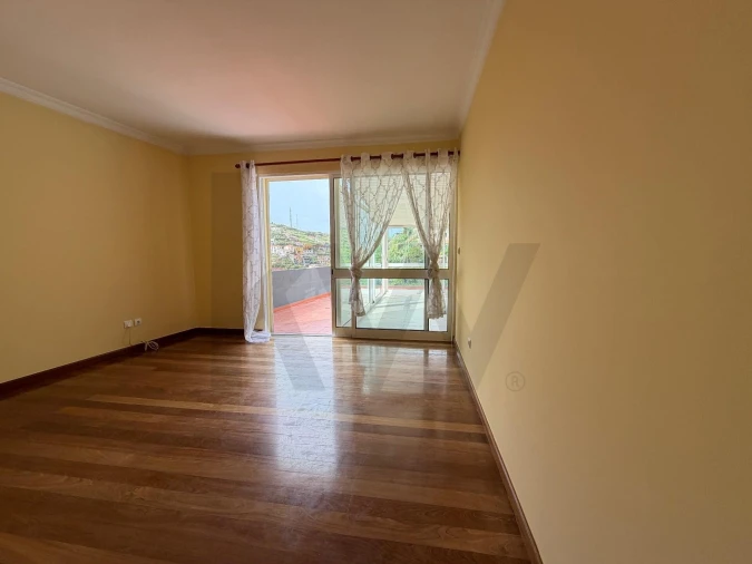 Apartamento T1 para Venda em Camara de Lobos Foto 6