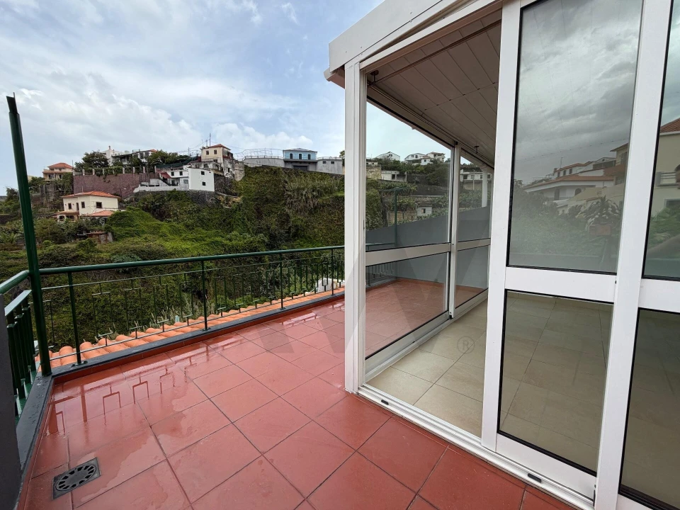 Apartamento T1 para Venda em Camara de Lobos Foto 11