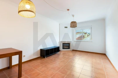 Apartamento T2 para Arrendamento em Azeitão (São Lourenço e São Simão)