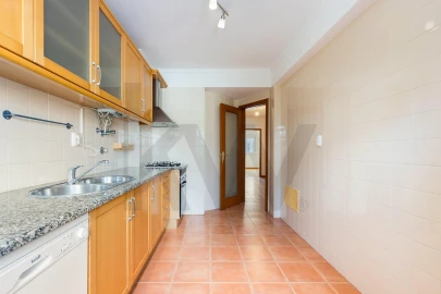 Apartamento T2 para Arrendamento em Azeitão (São Lourenço e São Simão)