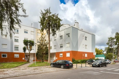 Apartamento T2 para Arrendamento em Azeitão (São Lourenço e São Simão)