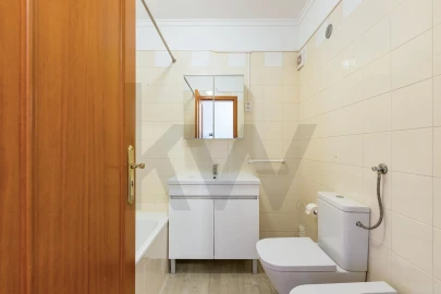 Apartamento T2 para Arrendamento em Azeitão (São Lourenço e São Simão)