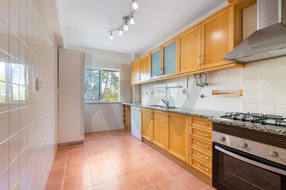 Apartamento T2 para Arrendamento em Azeitão (São Lourenço e São Simão)