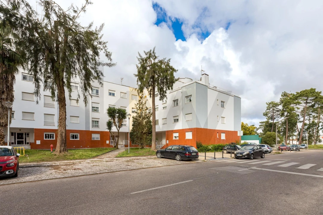 Apartamento T2 para Arrendamento em Azeitão (São Lourenço e São Simão) Foto 1