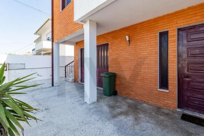 Moradia T3 para Venda em São Miguel do Souto e Mosteirô