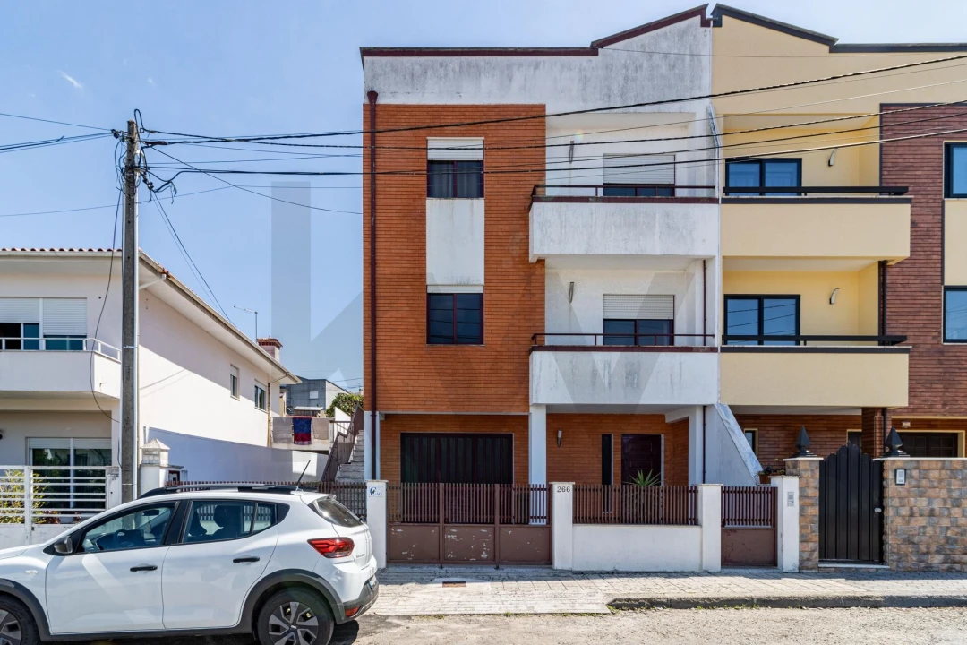 Moradia T3 para Venda em São Miguel do Souto e Mosteirô Foto 1