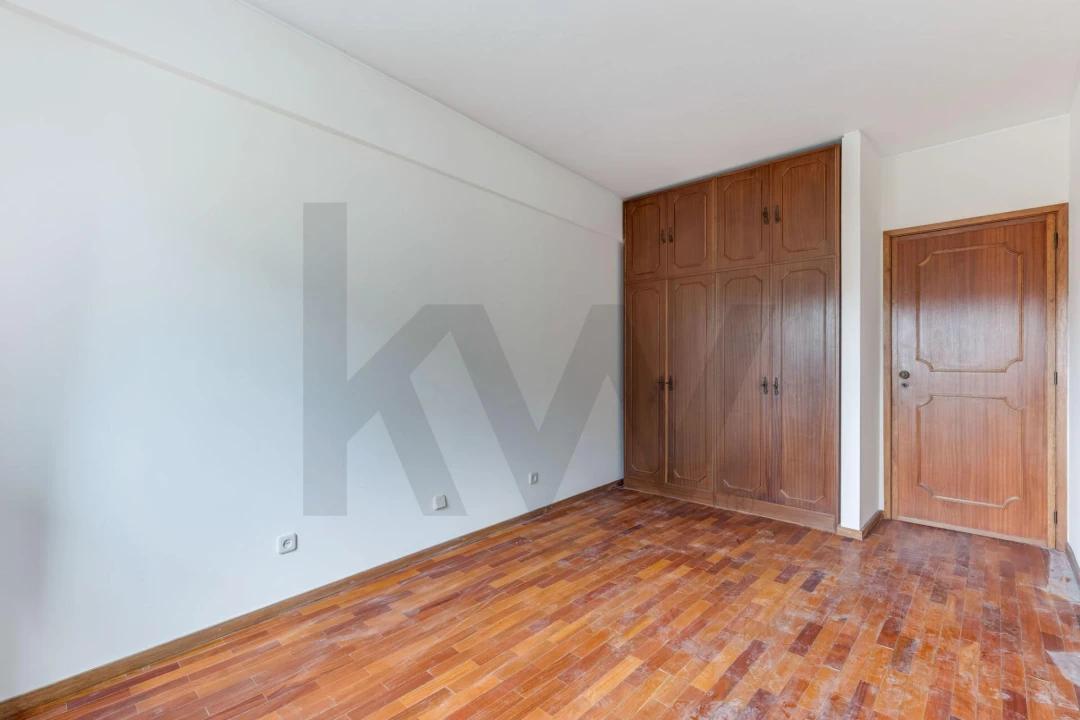 Apartamento T2 para Venda em Bonfim Foto 30