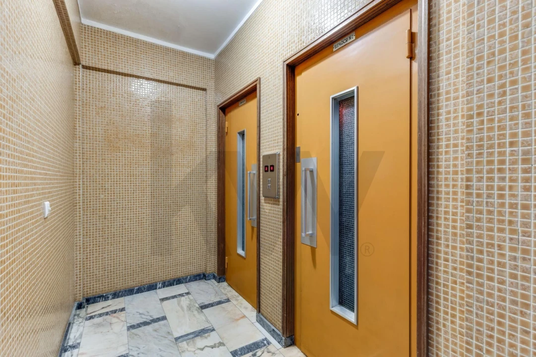 Apartamento T2 para Venda em Bonfim Foto 36