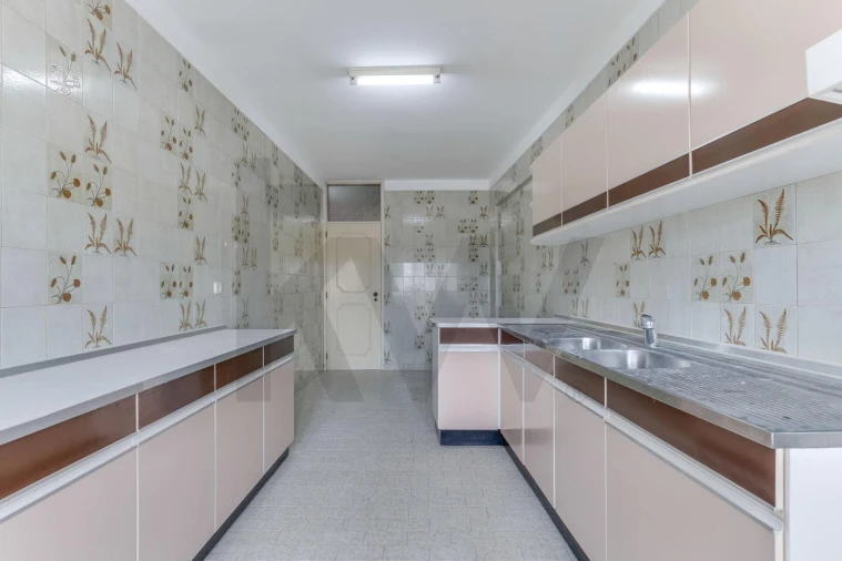 Apartamento T2 para Venda em Bonfim Foto 10