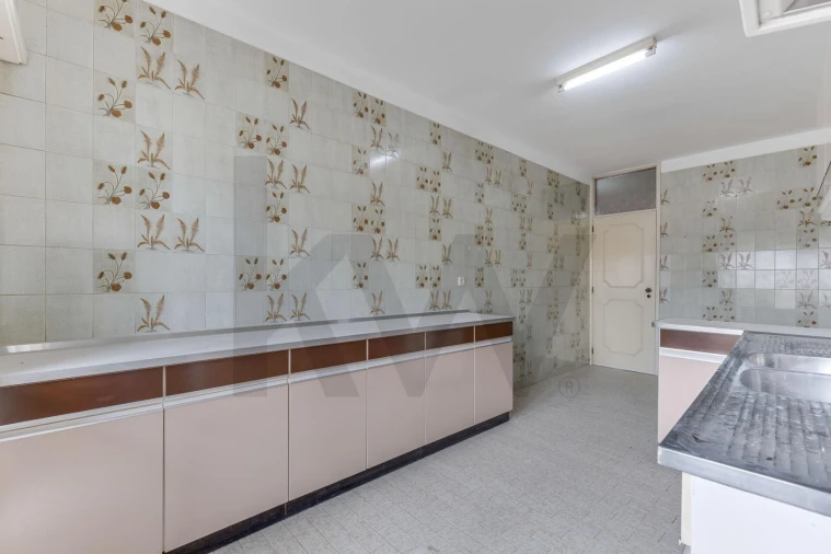 Apartamento T2 para Venda em Bonfim Foto 11