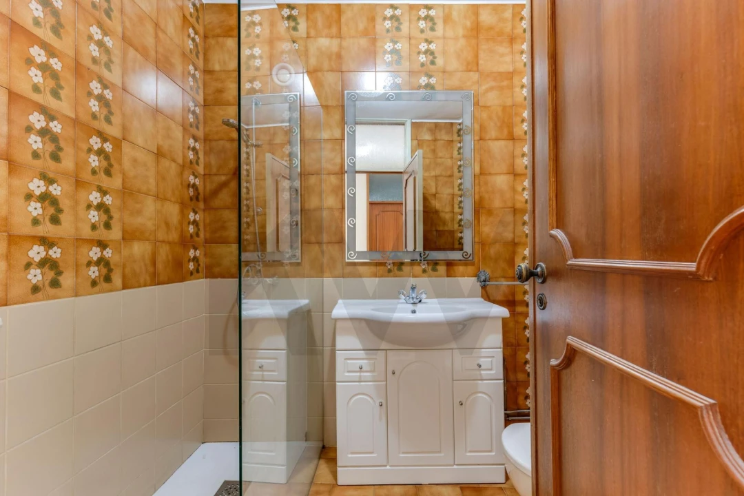 Apartamento T2 para Venda em Bonfim Foto 31