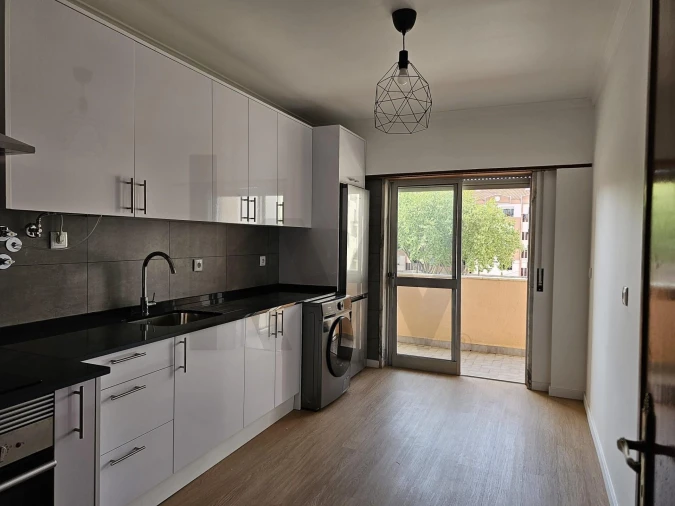 Apartamento T2 para Venda em Cacém e São Marcos Foto 2