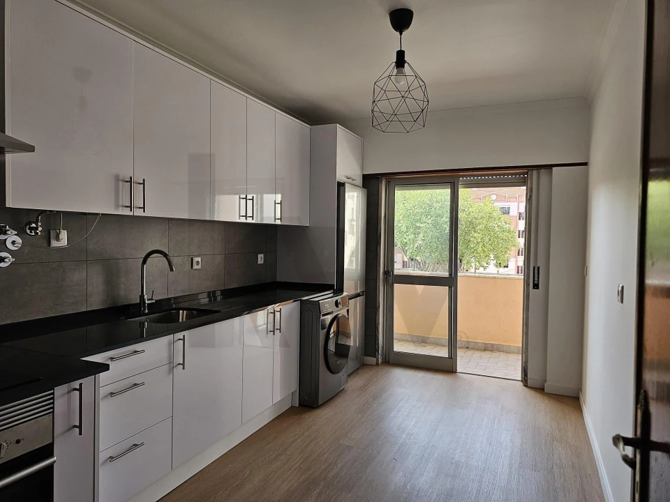 Apartamento T2 para Venda em Cacém e São Marcos Foto 2