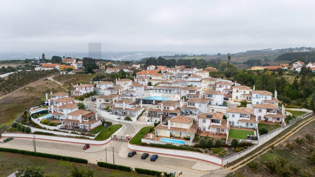 Moradia T4 para Venda em Carvalhal Foto 35