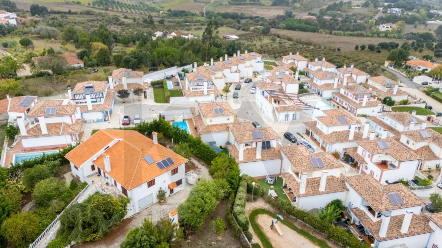 Moradia T4 para Venda em Carvalhal Foto 39