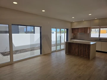 Moradia T4 para Venda em Alhos Vedros