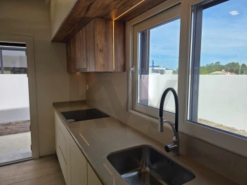 Moradia T4 para Venda em Alhos Vedros