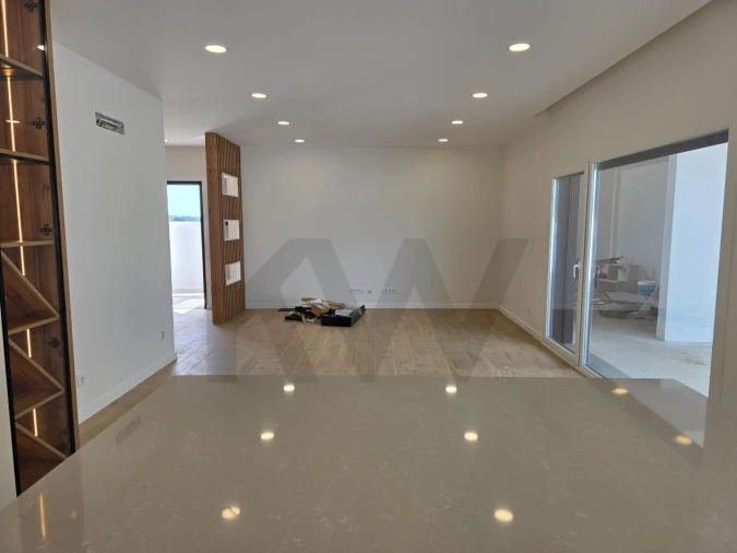 Moradia T4 para Venda em Alhos Vedros Foto 11