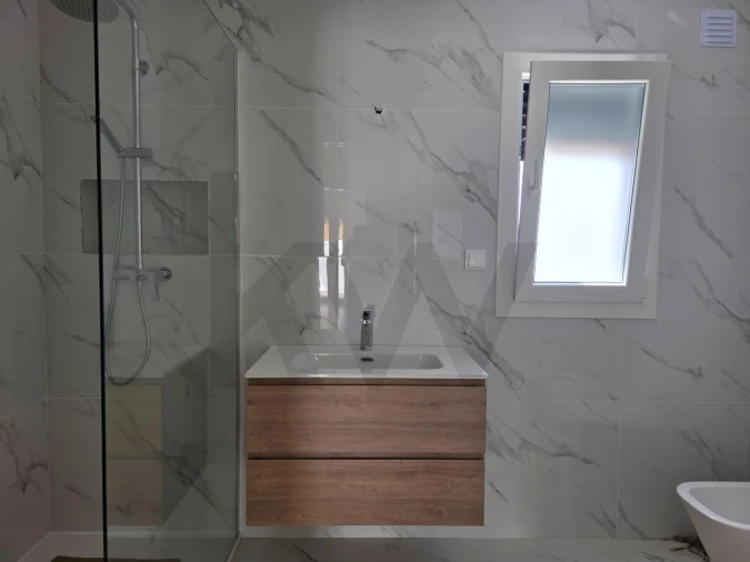 Moradia T4 para Venda em Alhos Vedros Foto 16