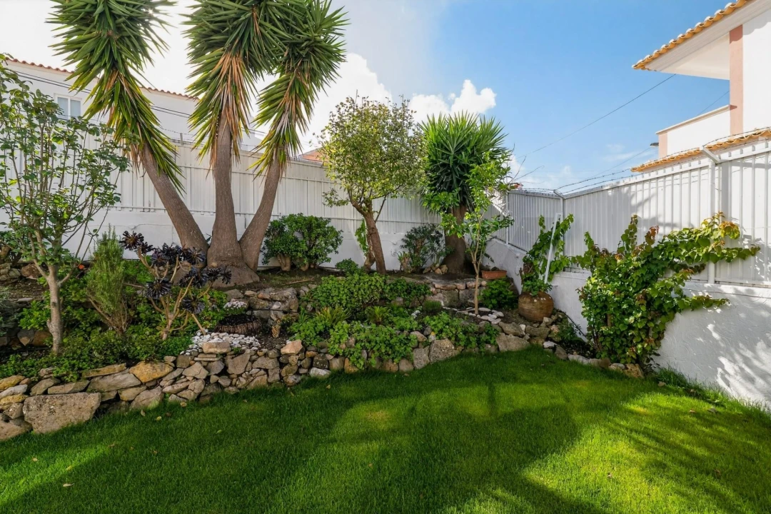 Moradia T4 para Venda em Alcabideche Foto 3