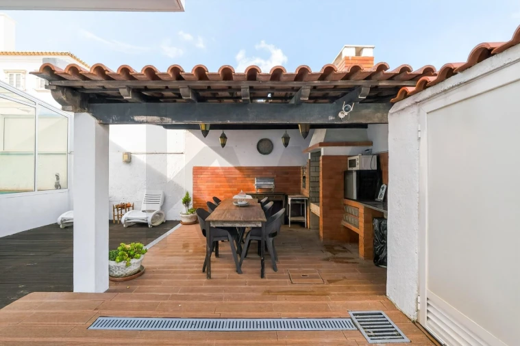 Moradia T4 para Venda em Alcabideche Foto 48