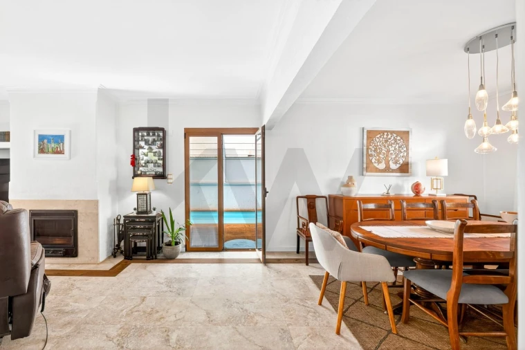 Moradia T4 para Venda em Alcabideche Foto 17