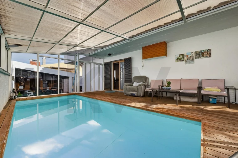 Moradia T4 para Venda em Alcabideche Foto 2