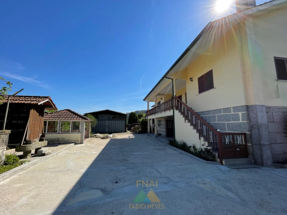 Moradia T6 para Venda em Prozelo Foto 3