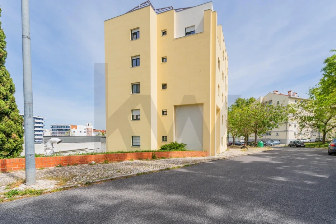 Apartamento T1 para Venda em Olivais Foto 2