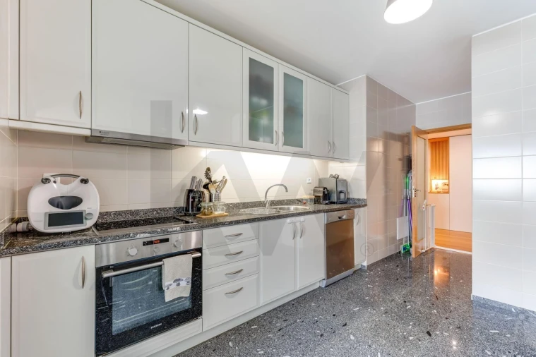 Apartamento T3 para Venda em Moreira Foto 3