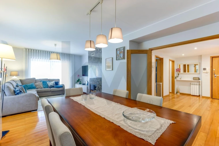 Apartamento T3 para Venda em Moreira Foto 5