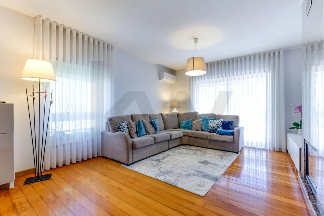 Apartamento T3 para Venda em Moreira Foto 6