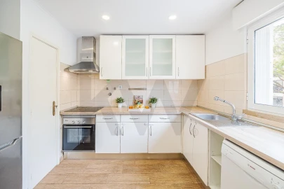 Moradia T3 para Venda em Oeiras e São Julião da Barra, Paço de Arcos e Caxias