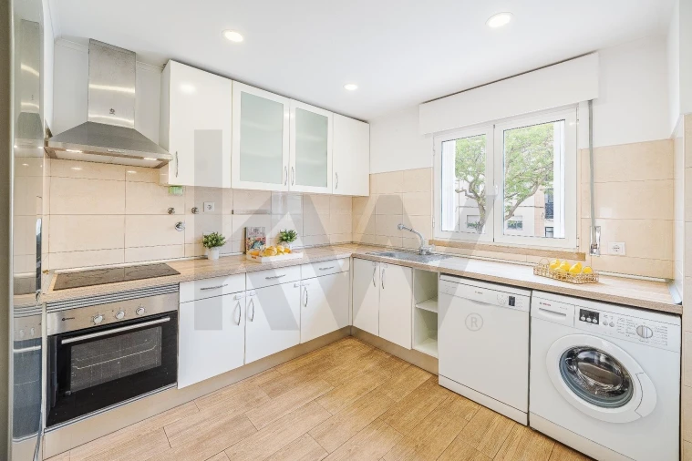 Moradia T3 para Venda em Oeiras e São Julião da Barra, Paço de Arcos e Caxias Foto 5