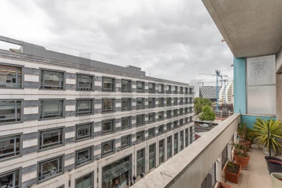 Apartamento T3 para Venda em Alvalade