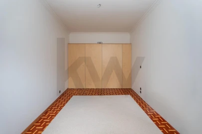 Apartamento T3 para Venda em Alvalade