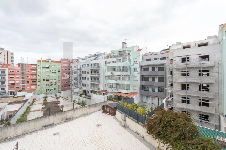 Apartamento T3 para Venda em Alvalade Foto 39