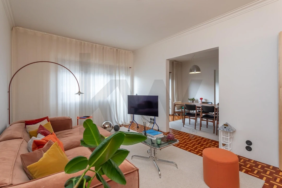 Apartamento T3 para Venda em Alvalade Foto 3