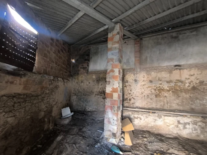 Armazém para Venda em Monte da Pedra Foto 3