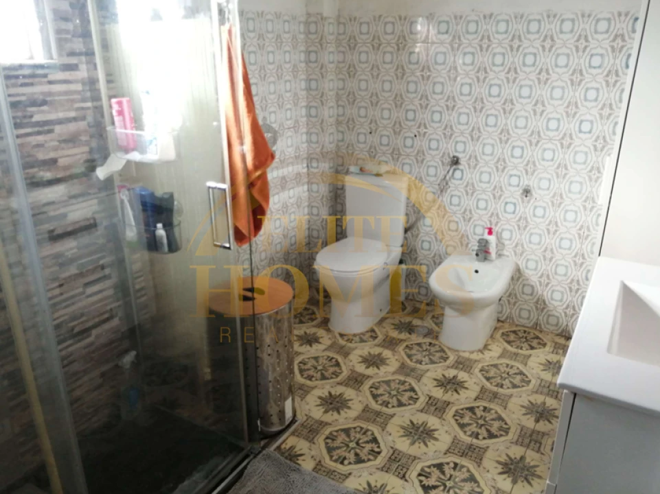 Moradia T4 para Venda em Odivelas Foto 10