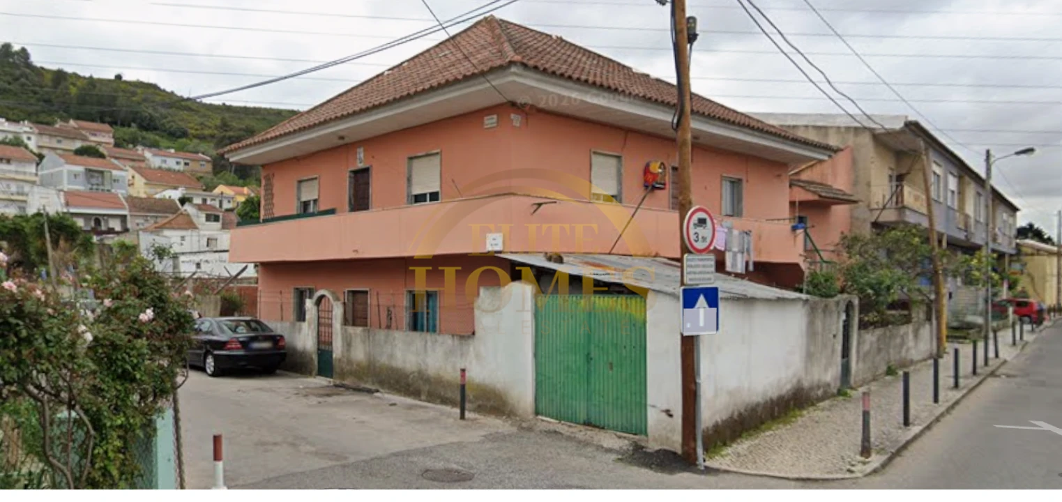 Moradia T4 para Venda em Odivelas Foto 2