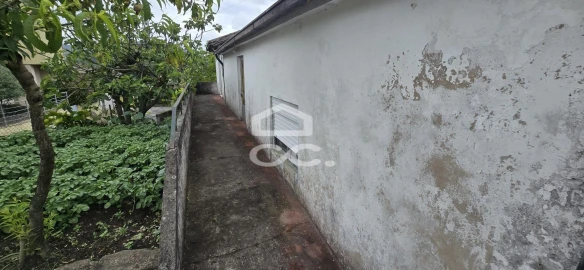 Moradia T2 para Venda em Selho (São Jorge)