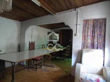 Moradia T2 para Venda em Selho (São Jorge)