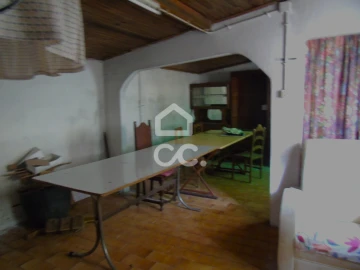 Moradia T2 para Venda em Selho (São Jorge)