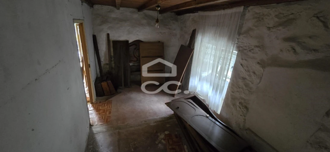 Moradia T2 para Venda em Selho (São Jorge) Foto 11